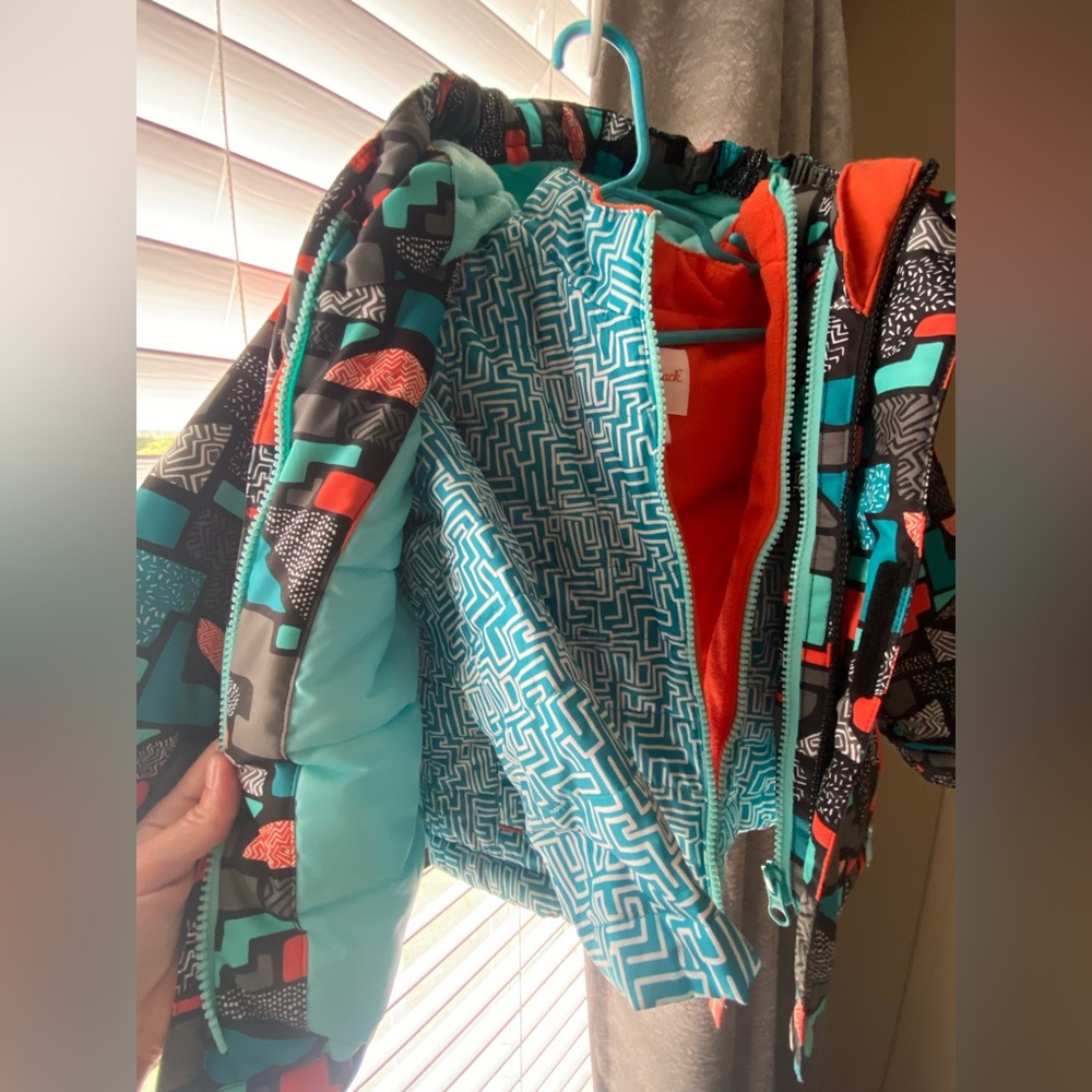 Cat & Jack Kids’ 3 in 1 puffer jacket 5T - Picture 2 of 2
